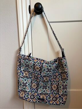 Vera Bradley zip top shoulder bag